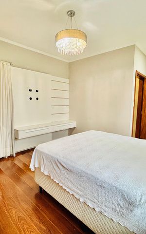 Casa de condomínio para alugar com 282m², 4 quartos e 4 vagas Casa de condomínio para alugar com 282m², 4 quartos e 4 vagasSuíte 2