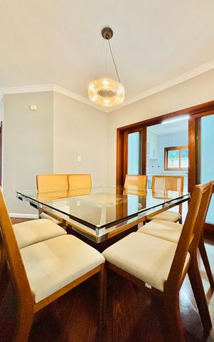 Casa de condomínio para alugar com 282m², 4 quartos e 4 vagas Casa de condomínio para alugar com 282m², 4 quartos e 4 vagasSala de Jantar