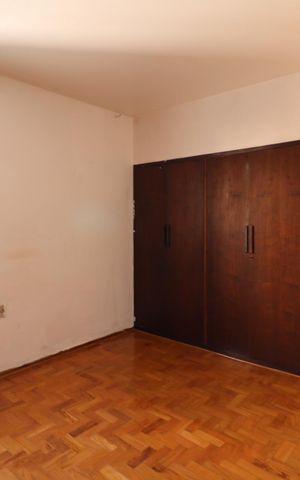 Apartamento para alugar com 222m², 4 quartos e 2 vagas Apartamento para alugar com 222m², 4 quartos e 2 vagasSuíte