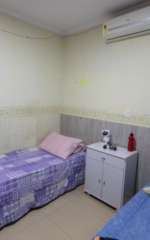 Casa à venda com 270m², 2 quartos e 2 vagas Casa à venda com 270m², 2 quartos e 2 vagasQuarto 1