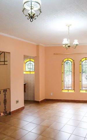 Casa à venda com 506m², 3 quartos e 4 vagasSala