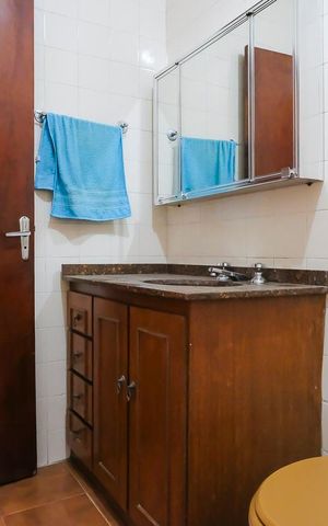 Casa à venda com 506m², 3 quartos e 4 vagasBanheiro da suíte 1