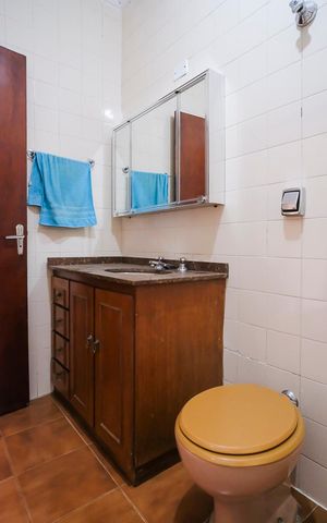 Casa à venda com 506m², 3 quartos e 4 vagasBanheiro da suíte 1