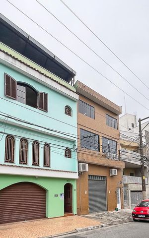 Casa à venda com 506m², 3 quartos e 4 vagasFachada + plaquinha