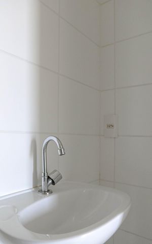 Apartamento para alugar com 55m², 2 quartos e 1 vaga Apartamento para alugar com 55m², 2 quartos e 1 vagaBanheiro da Suíte