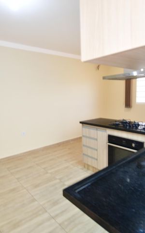 Casa para alugar com 80m², 2 quartos e 2 vagasCozinha