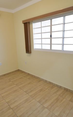 Casa para alugar com 80m², 2 quartos e 2 vagasSala
