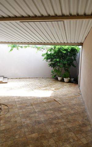 Casa para alugar com 80m², 2 quartos e 2 vagasQuintal