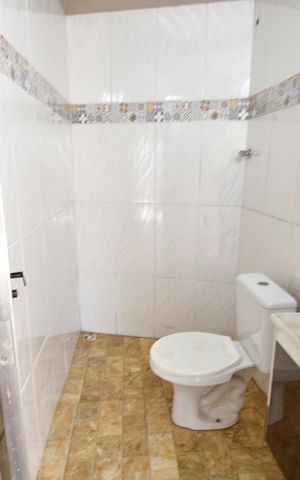 Casa para alugar com 80m², 2 quartos e 2 vagasBanheiro de serviço