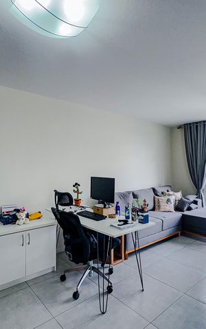Apartamento à venda com 77m², 3 quartos e 1 vagaSala