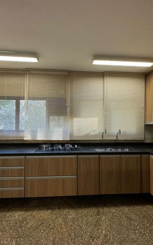 Apartamento para alugar com 267m², 4 quartos e 4 vagas