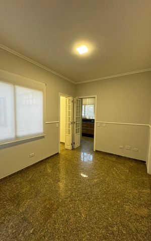 Apartamento para alugar com 267m², 4 quartos e 4 vagas