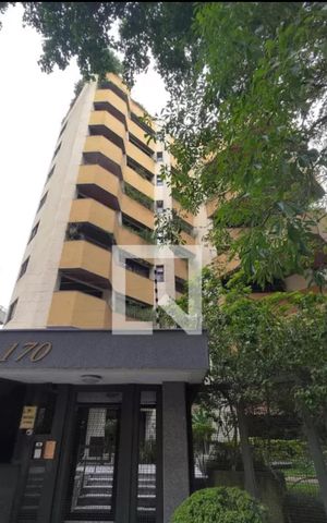 Apartamento para alugar com 267m², 4 quartos e 4 vagas