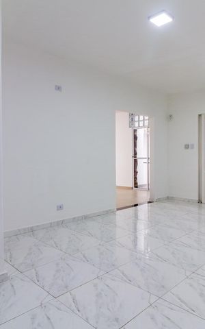Casa para alugar com 192m², 3 quartos e 2 vagas Casa para alugar com 192m², 3 quartos e 2 vagasSala