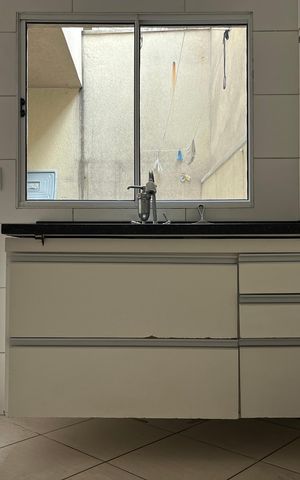 Casa de condomínio para alugar com 80m², 2 quartos e 1 vaga Casa de condomínio para alugar com 80m², 2 quartos e 1 vagaCozinha - Armários
