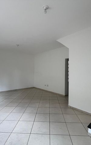 Casa de condomínio para alugar com 80m², 2 quartos e 1 vaga Casa de condomínio para alugar com 80m², 2 quartos e 1 vagaSala