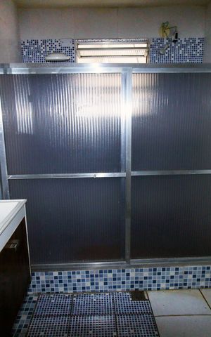 Casa à venda com 100m², 2 quartos e sem vagaBanheiro