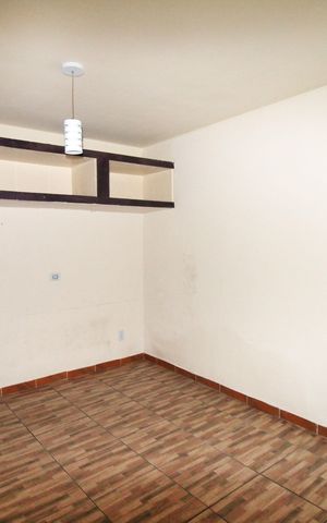Casa à venda com 100m², 2 quartos e sem vagaSala