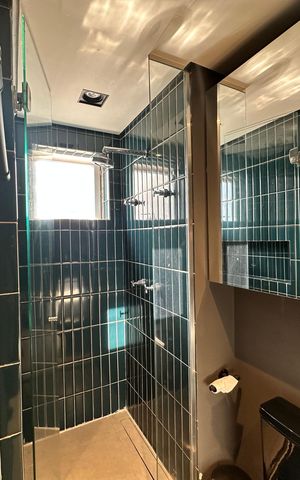 Apartamento para alugar com 67m², 1 quarto e 2 vagas Apartamento para alugar com 67m², 1 quarto e 2 vagasBanheiro da Suíte