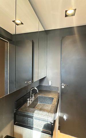Apartamento para alugar com 67m², 1 quarto e 2 vagas Apartamento para alugar com 67m², 1 quarto e 2 vagasBanheiro da Suíte