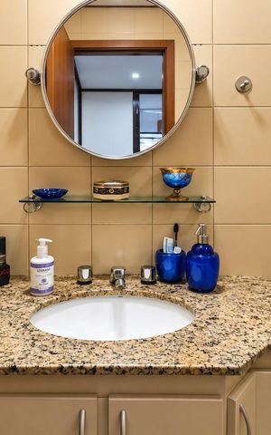 Apartamento à venda com 66m², 2 quartos e 1 vaga Apartamento à venda com 66m², 2 quartos e 1 vagaBanheiro