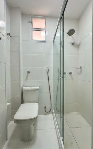 Apartamento à venda com 180m², 4 quartos e 1 vaga Apartamento à venda com 180m², 4 quartos e 1 vagaBanheiro de Serviço