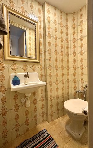 Apartamento à venda com 180m², 4 quartos e 1 vaga Apartamento à venda com 180m², 4 quartos e 1 vagaLavabo
