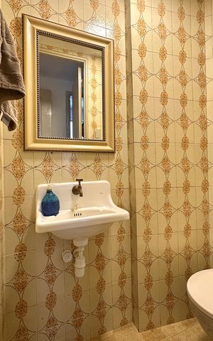 Apartamento à venda com 180m², 4 quartos e 1 vaga Apartamento à venda com 180m², 4 quartos e 1 vagaLavabo