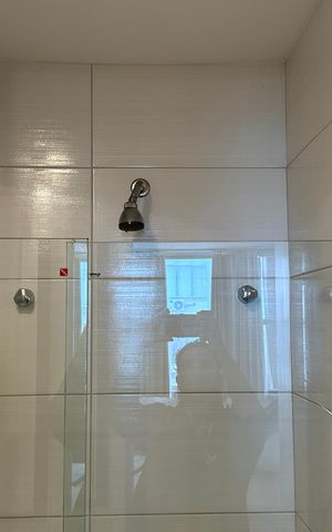 Apartamento à venda com 180m², 4 quartos e 1 vaga Apartamento à venda com 180m², 4 quartos e 1 vagaBanheiro da Suíte 1