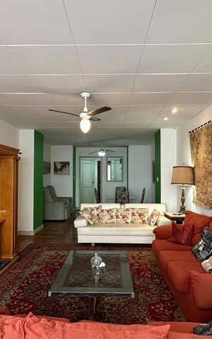 Apartamento à venda com 180m², 4 quartos e 1 vaga Apartamento à venda com 180m², 4 quartos e 1 vagaSala