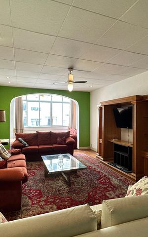 Apartamento à venda com 180m², 4 quartos e 1 vaga Apartamento à venda com 180m², 4 quartos e 1 vagaSala