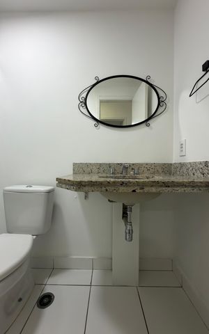 Apartamento à venda com 54m², 2 quartos e 1 vaga Apartamento à venda com 54m², 2 quartos e 1 vagaBanheiro Social