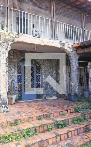 Casa à venda com 360m², 3 quartos e 4 vagas