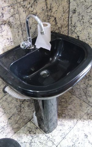 Casa para alugar com 450m², 4 quartos e 5 vagasBanheiro Social