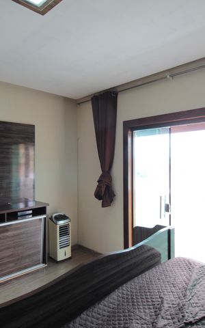 Casa para alugar com 450m², 4 quartos e 5 vagasSuíte