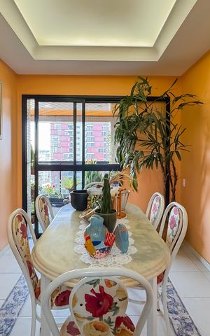 Apartamento à venda com 202m², 3 quartos e 4 vagas Apartamento à venda com 202m², 3 quartos e 4 vagasCopa
