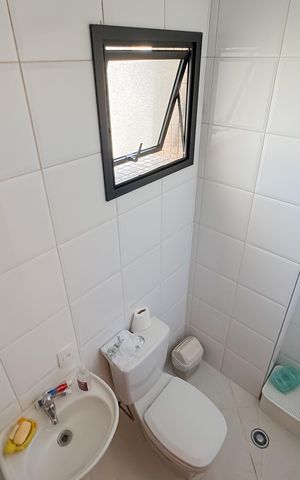 Apartamento à venda com 202m², 3 quartos e 4 vagas Apartamento à venda com 202m², 3 quartos e 4 vagasBanheiro de serviço
