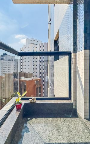 Apartamento à venda com 202m², 3 quartos e 4 vagas Apartamento à venda com 202m², 3 quartos e 4 vagasVaranda da Suíte 3