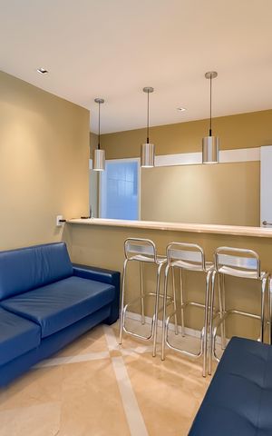 Apartamento à venda com 202m², 3 quartos e 4 vagas Apartamento à venda com 202m², 3 quartos e 4 vagasÁrea comum - Salão de festas
