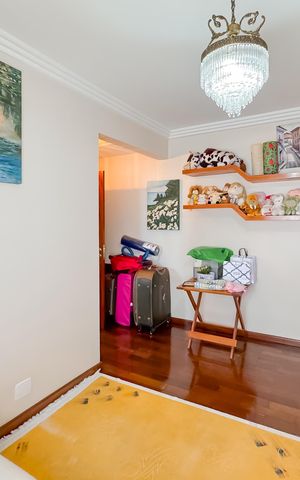 Apartamento à venda com 202m², 3 quartos e 4 vagas Apartamento à venda com 202m², 3 quartos e 4 vagasSuíte 2