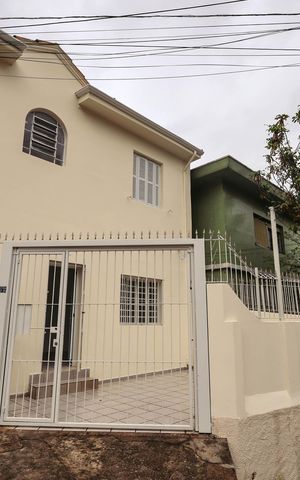 Casa para alugar com 100m², 3 quartos e 1 vagaFachada