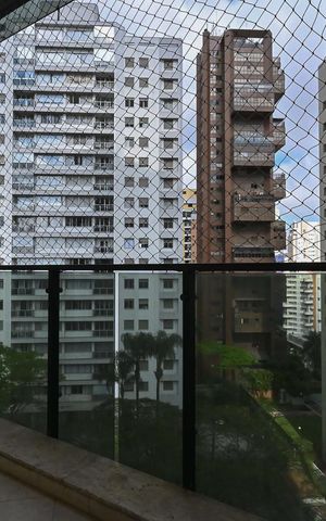 Apartamento para alugar com 198m², 4 quartos e 3 vagasVaranda da Suíte  2