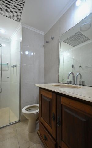Apartamento para alugar com 198m², 4 quartos e 3 vagasBanheiro social