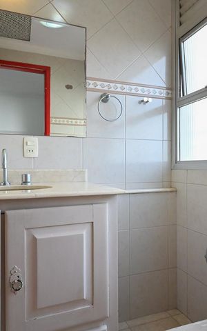 Apartamento para alugar com 198m², 4 quartos e 3 vagasBanheiro Suíte 1