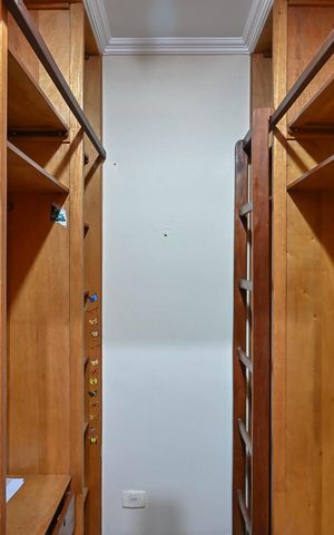 Apartamento para alugar com 198m², 4 quartos e 3 vagasCloset da Suíte 2
