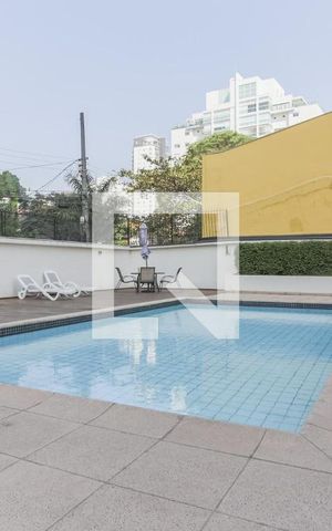 Apartamento à venda com 196m², 6 quartos e 3 vagas Apartamento à venda com 196m², 6 quartos e 3 vagasPiscina