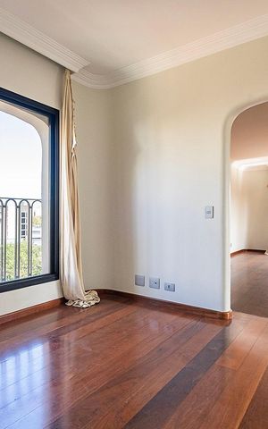 Apartamento à venda com 196m², 6 quartos e 3 vagas Apartamento à venda com 196m², 6 quartos e 3 vagasSala
