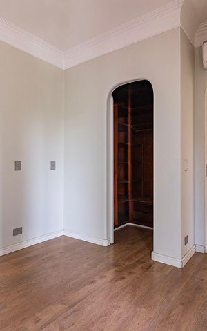 Apartamento à venda com 196m², 6 quartos e 3 vagas Apartamento à venda com 196m², 6 quartos e 3 vagasSuíte 3