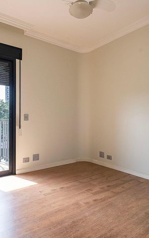 Apartamento à venda com 196m², 6 quartos e 3 vagas Apartamento à venda com 196m², 6 quartos e 3 vagasSuíte 2