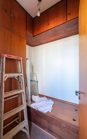 Apartamento à venda com 196m², 6 quartos e 3 vagas Apartamento à venda com 196m², 6 quartos e 3 vagasÁrea de Serviço - Quarto